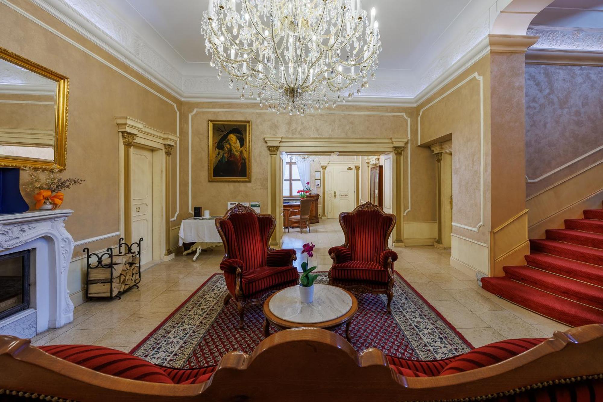 Hotel Chateau Cihelny Карловы Вары Экстерьер фото