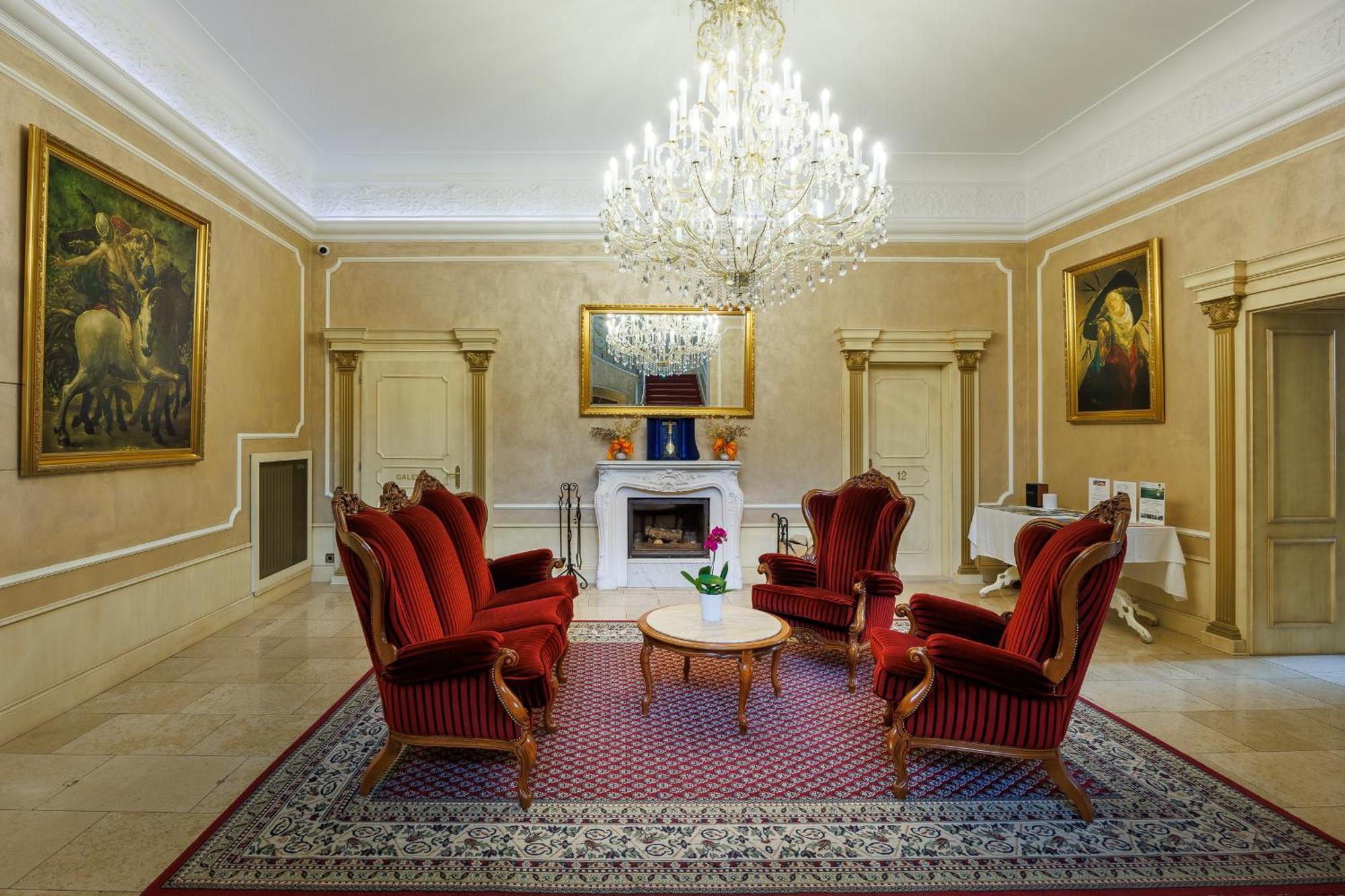 Hotel Chateau Cihelny Карловы Вары Экстерьер фото
