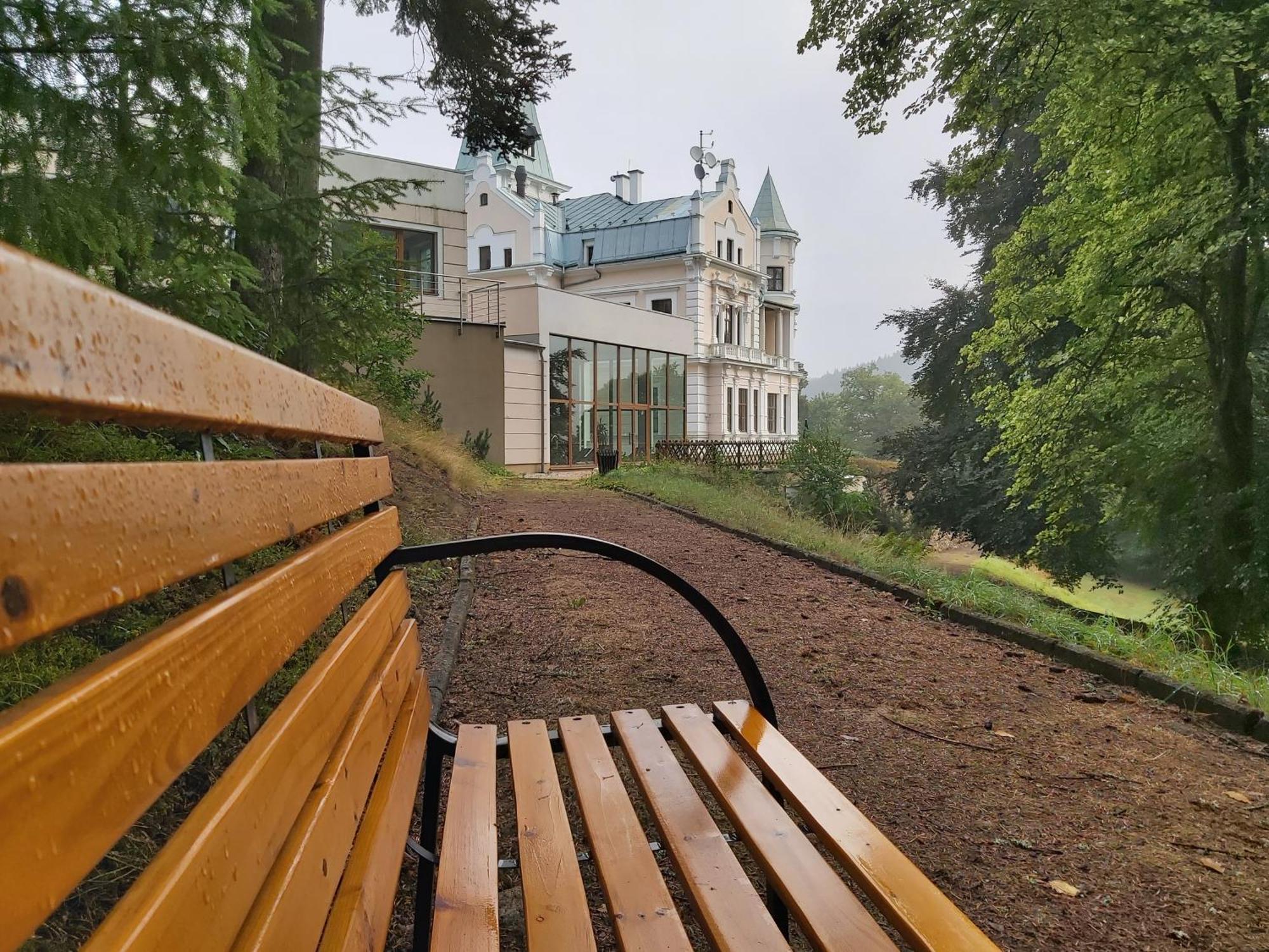 Hotel Chateau Cihelny Карловы Вары Экстерьер фото