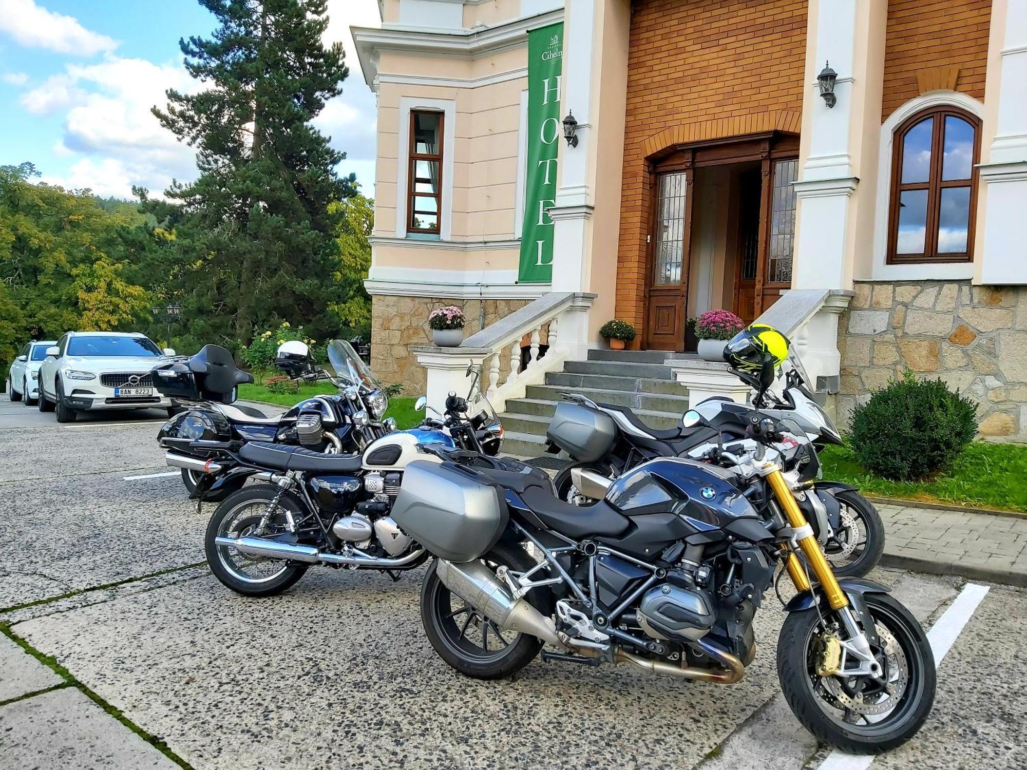 Hotel Chateau Cihelny Карловы Вары Экстерьер фото