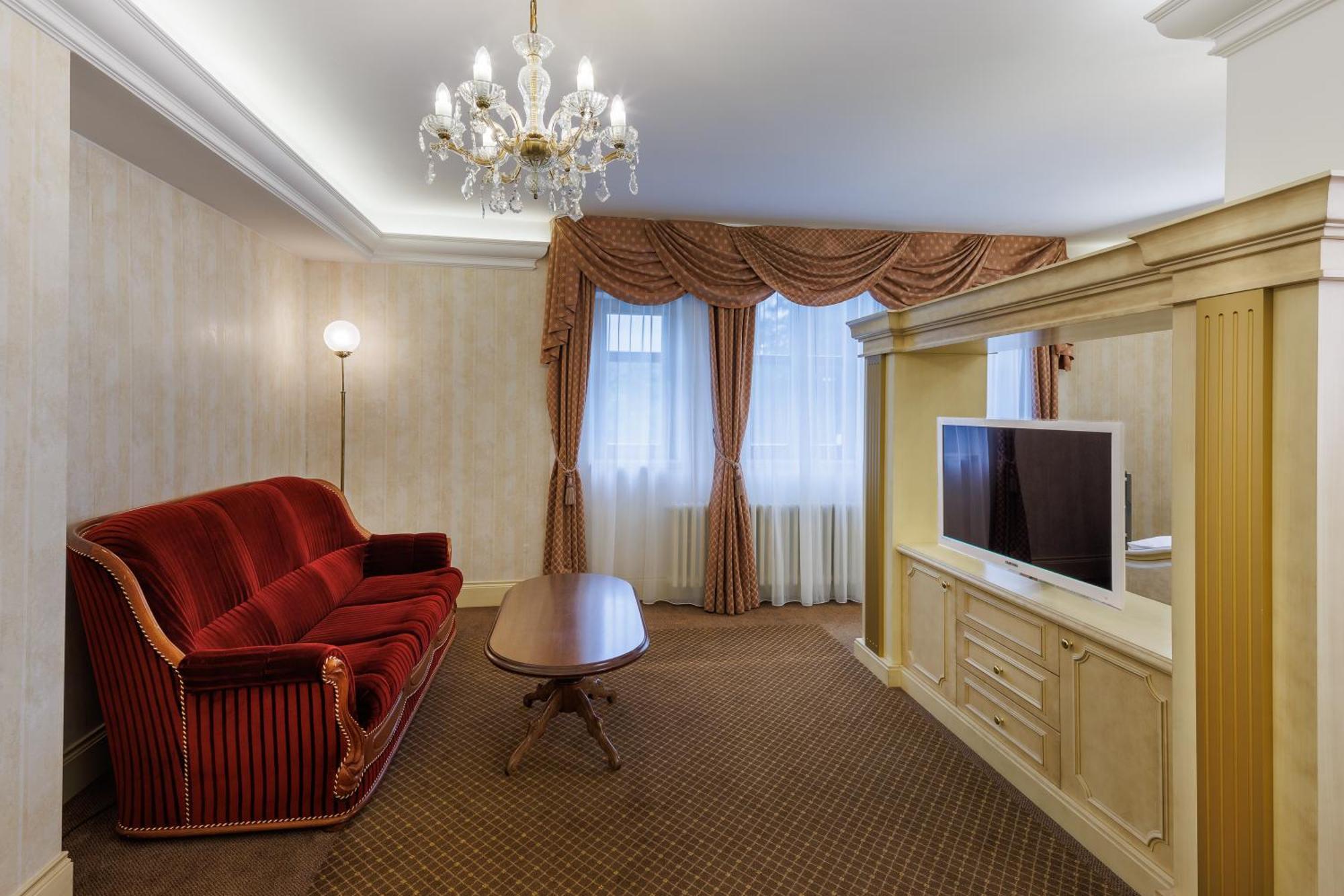 Hotel Chateau Cihelny Карловы Вары Экстерьер фото