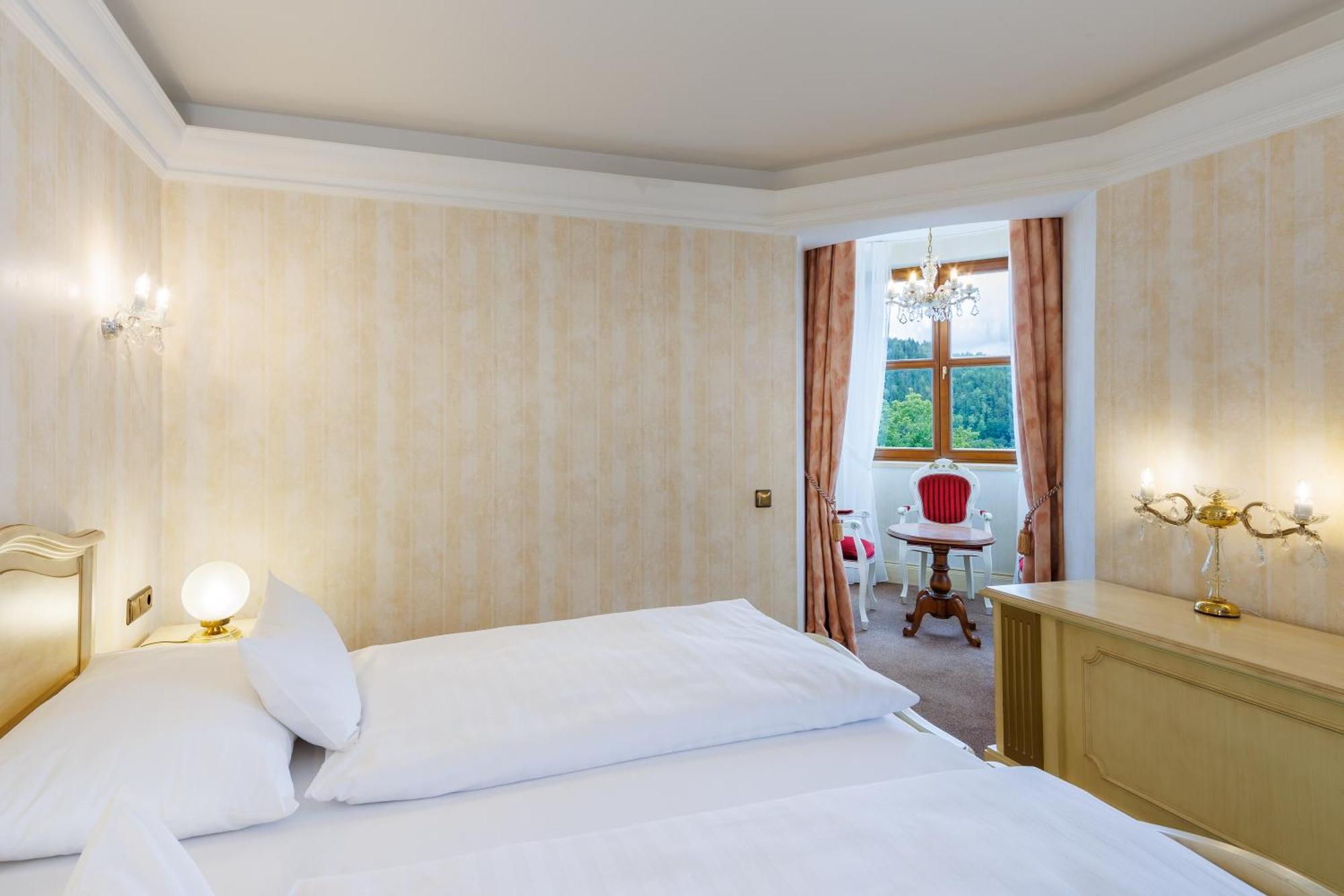 Hotel Chateau Cihelny Карловы Вары Экстерьер фото